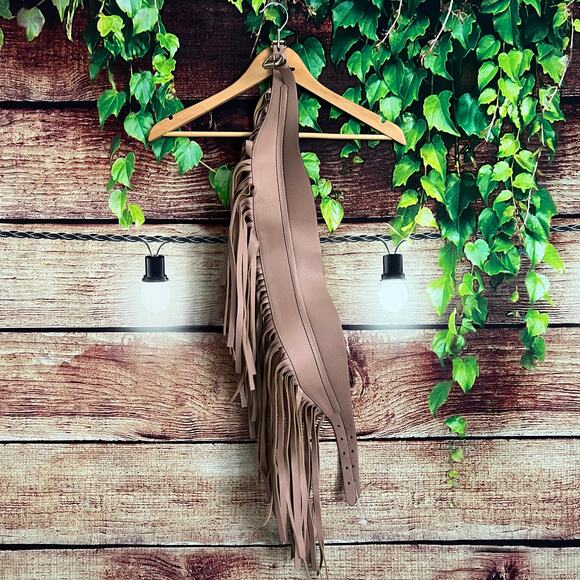 BCBG Max Azria Fringe Belt Small Faux Leather Fringe Belted Skirt Overlay Nude - Picture 5 of 10